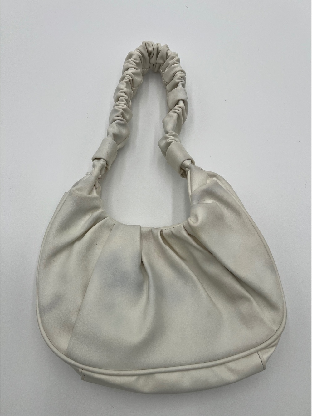 WHITE RUCHED-HANDLE HOBO / SHOULDER BAG (SKU 0388 HB-124)